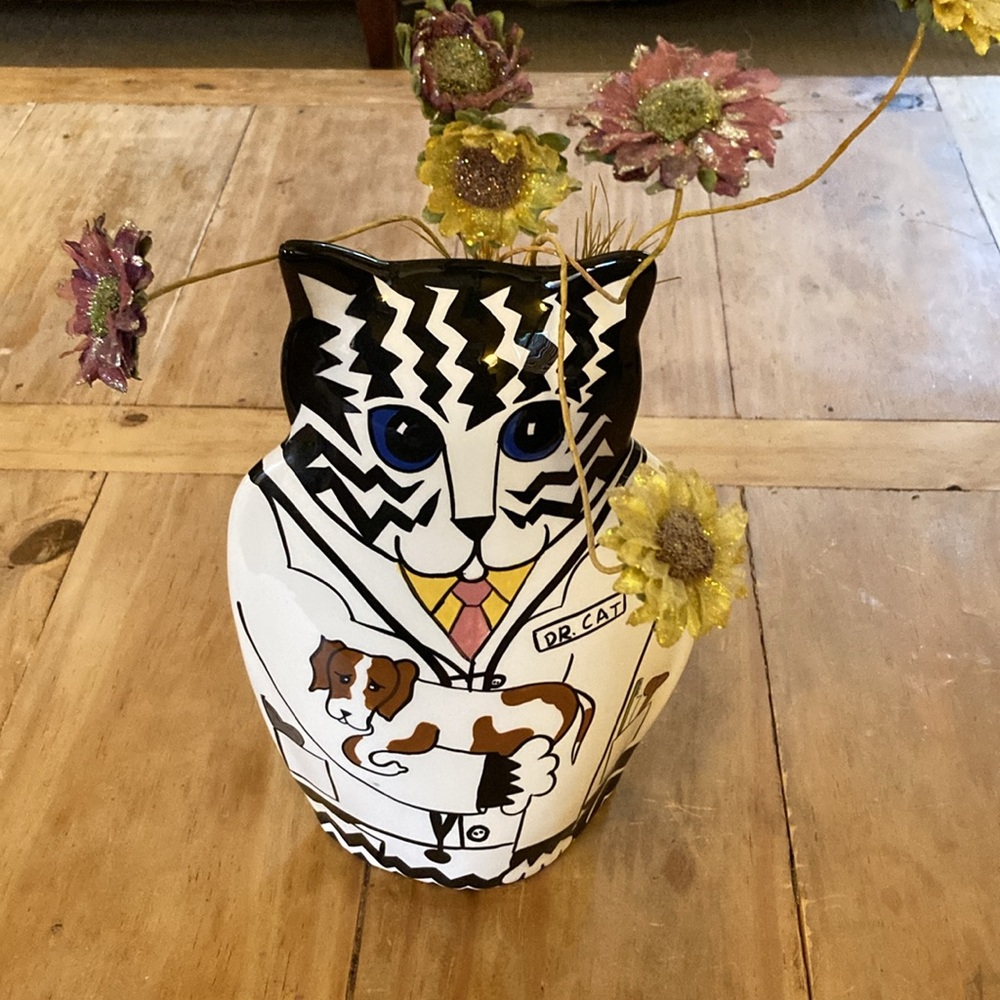 Dr. Cat Ceramic vase - Black and White